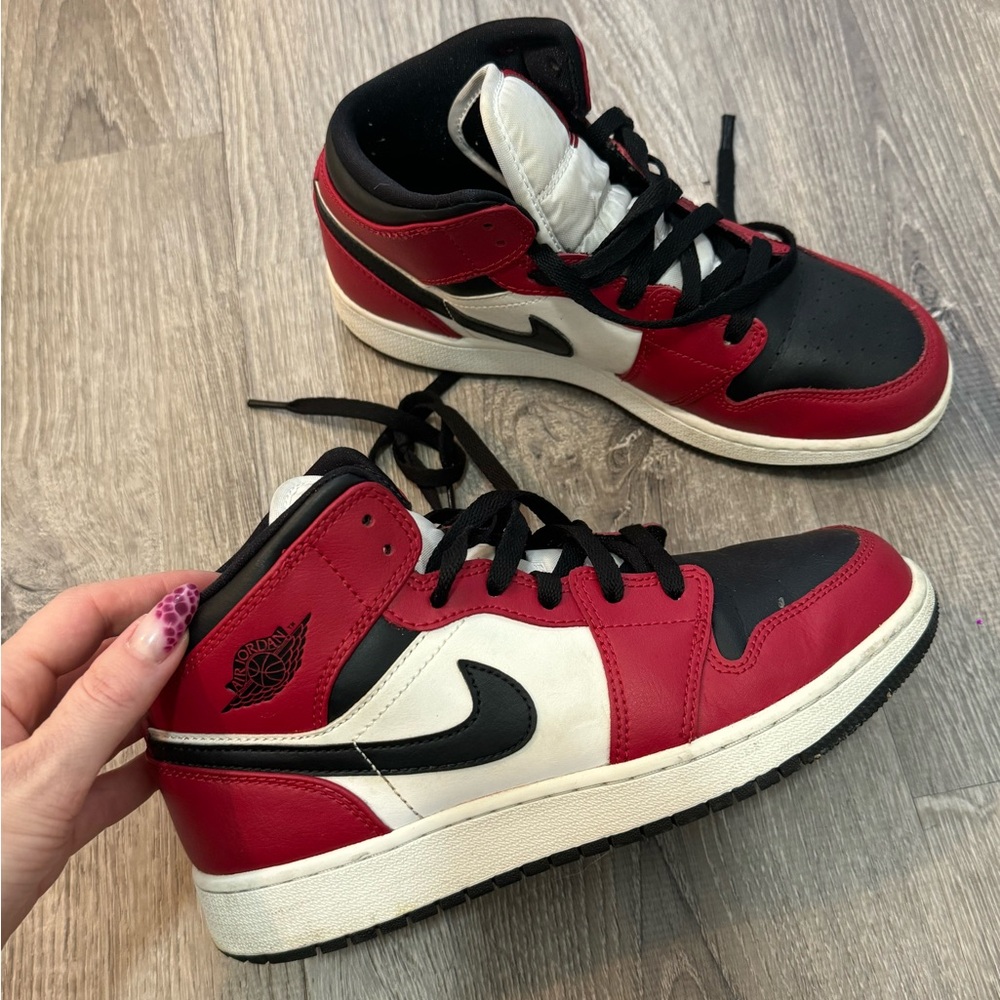 Nike Jordan Mid